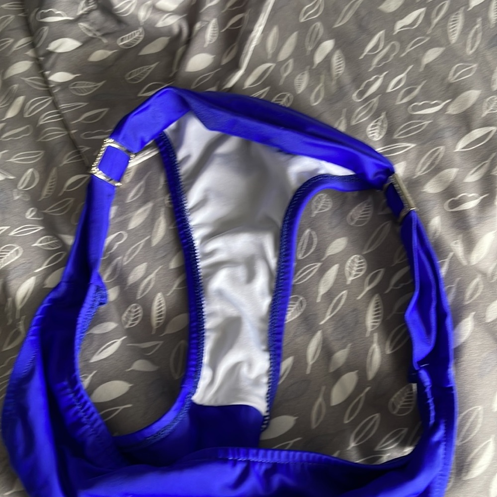 Venus bathing suit in royal blue size 8 bottoms size D top worn 2x - Picture 5 of 7